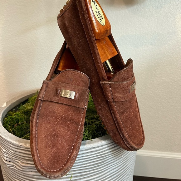 Gucci Men’s Brown Suede Drivers - Picture 3 of 9